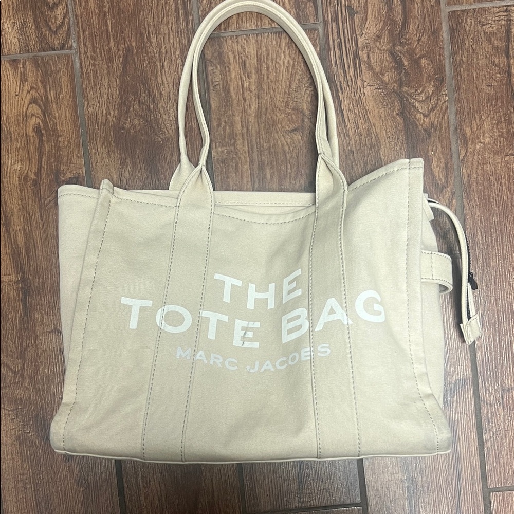 Marc Jacobs Cream Tote Bag